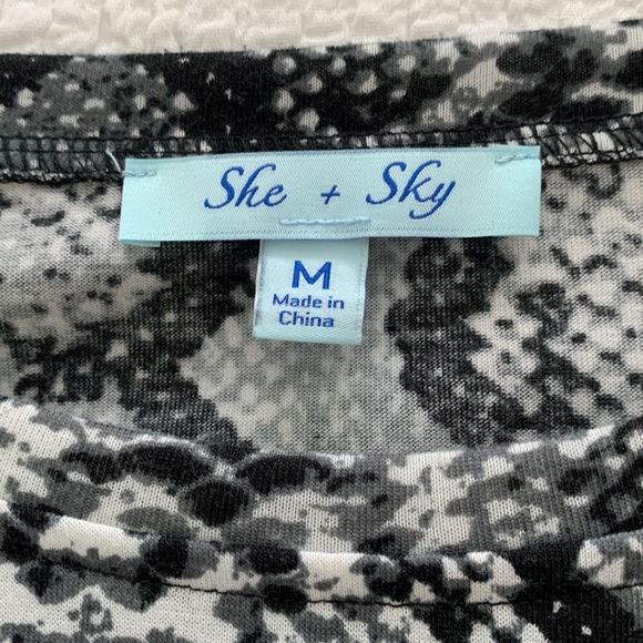 She & Sky women’s tee shirt, snakeskin fabric, size medium. - Picture 3 of 6